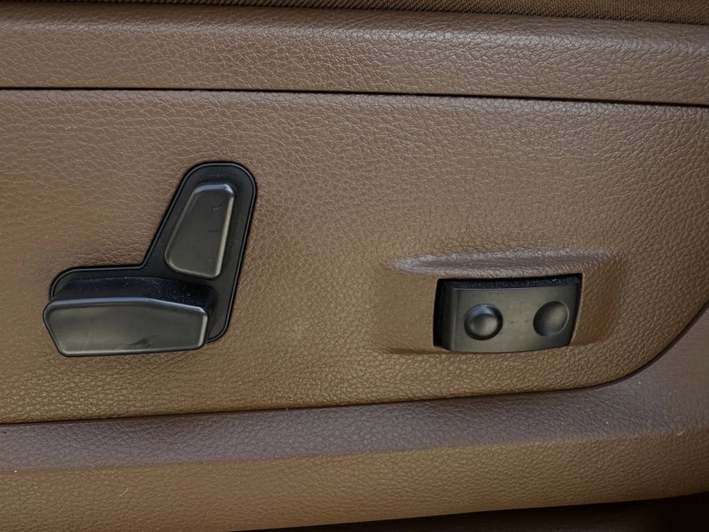 Used 2024 RAM 3500 Limited w/ Towing Technology Group image 27