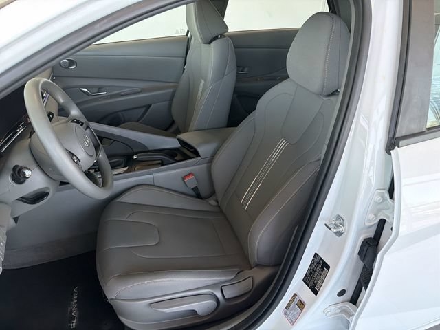 Used 2024 Hyundai Elantra SEL FWD image 19