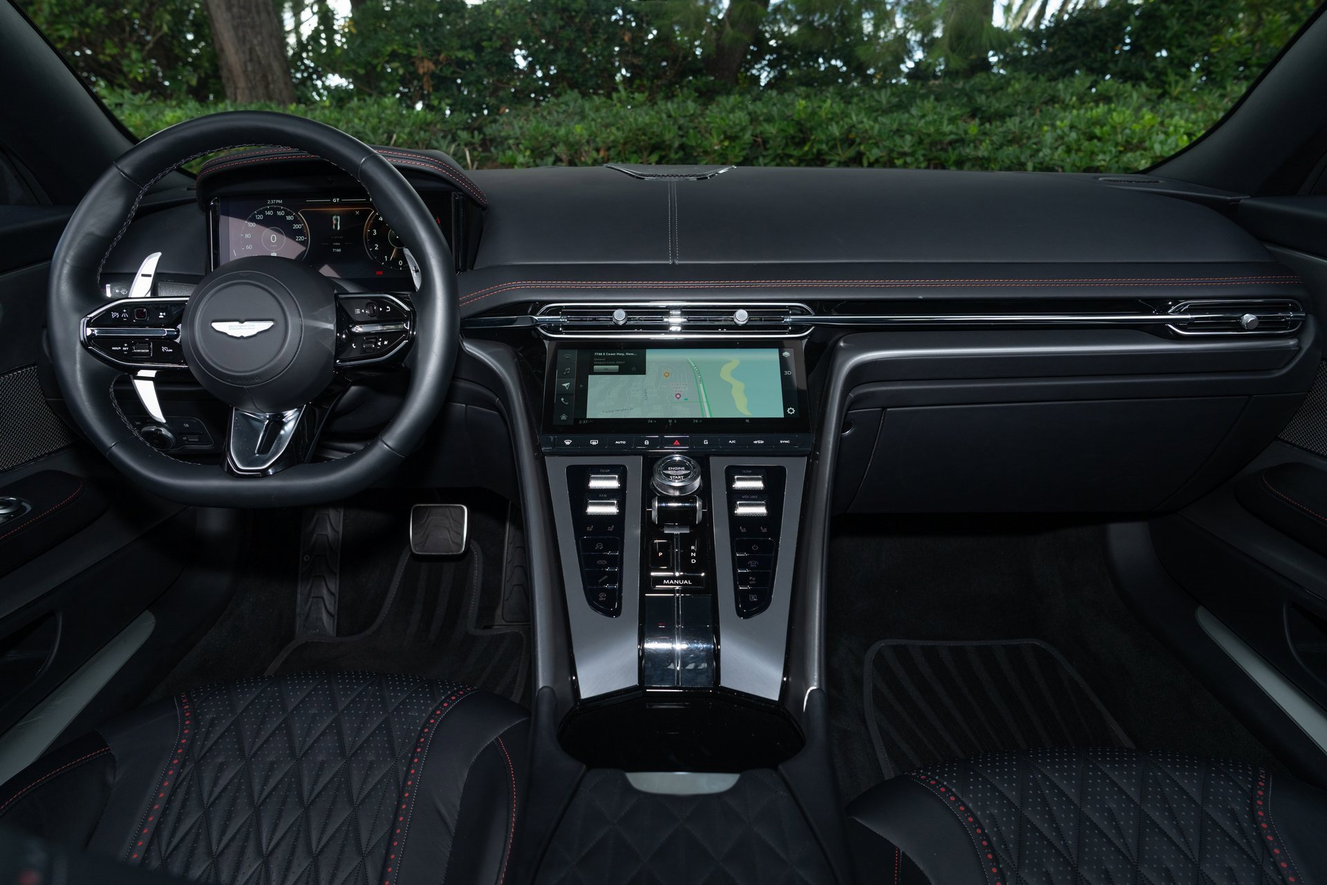 Used 2024 Aston Martin DB12 Coupe image 19