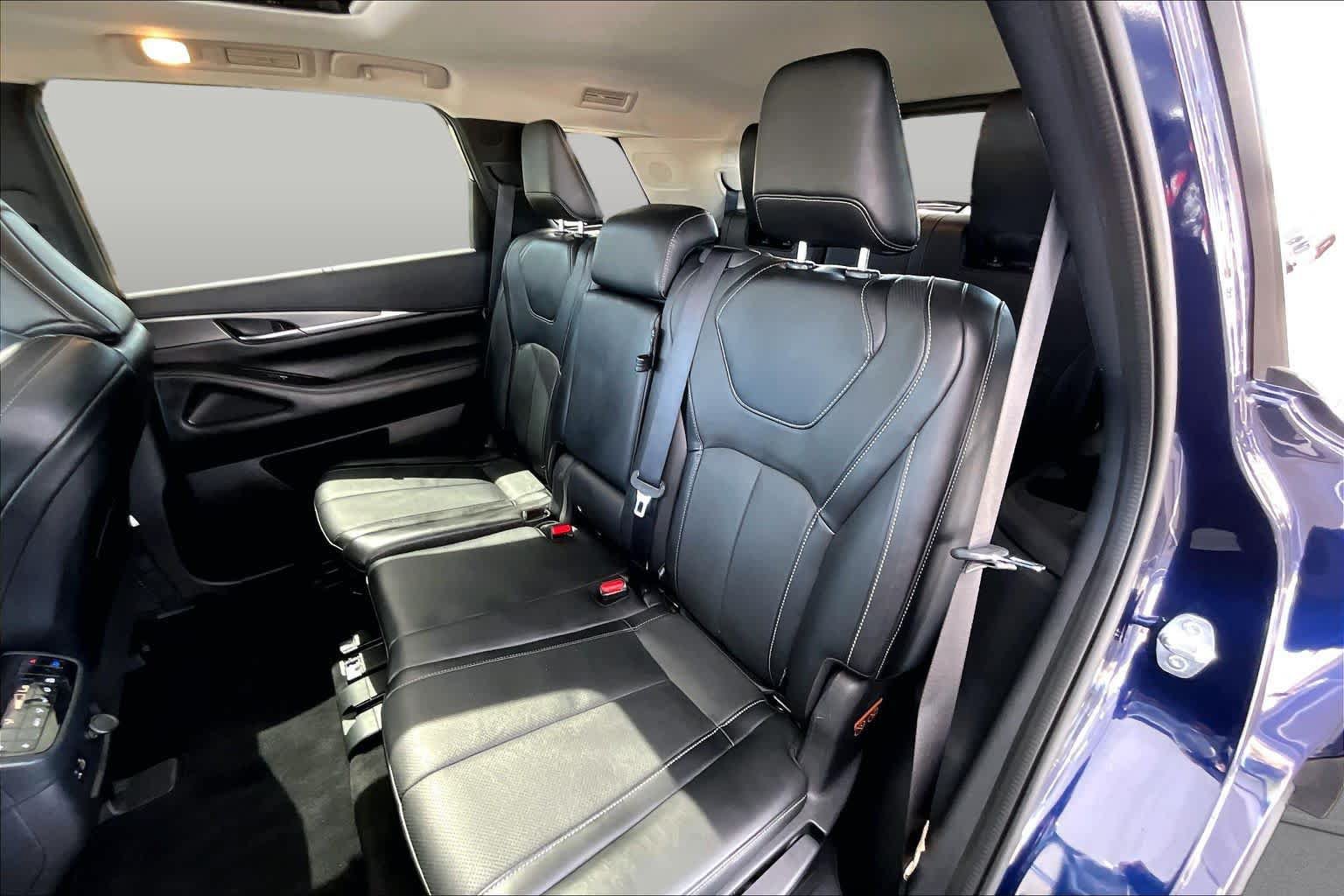 Used 2022 INFINITI QX60 Luxe w/ Cargo Package FWD image 21