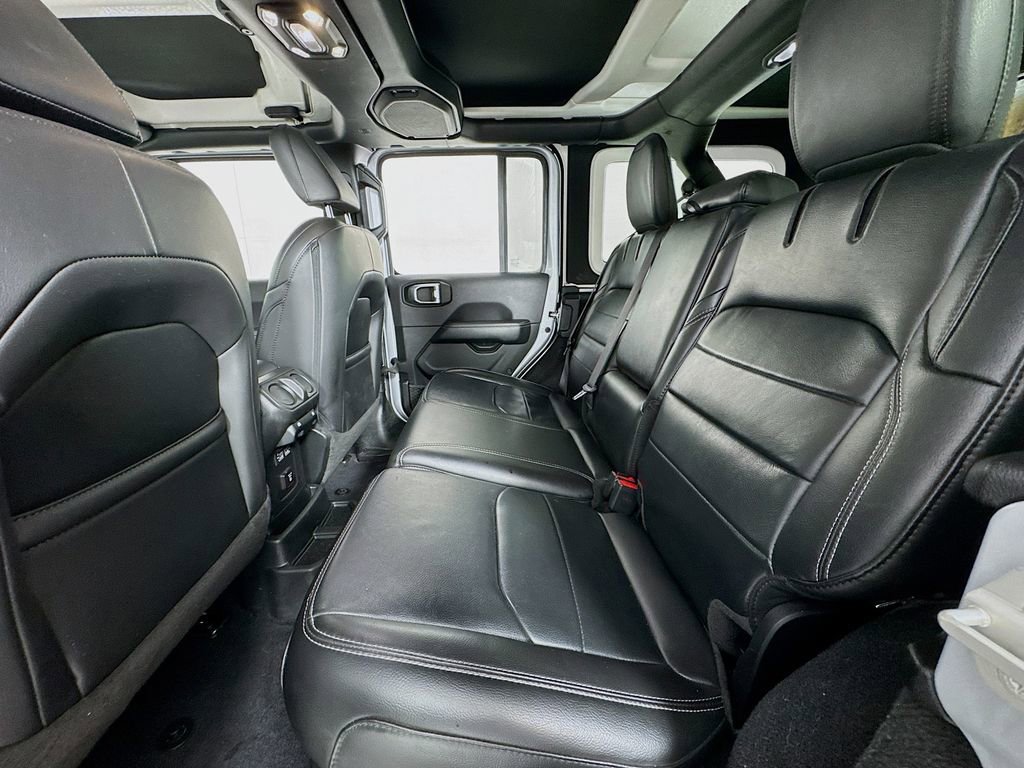 Used 2023 Jeep Wrangler Unlimited Sahara w/ Cold Weather Group image 13