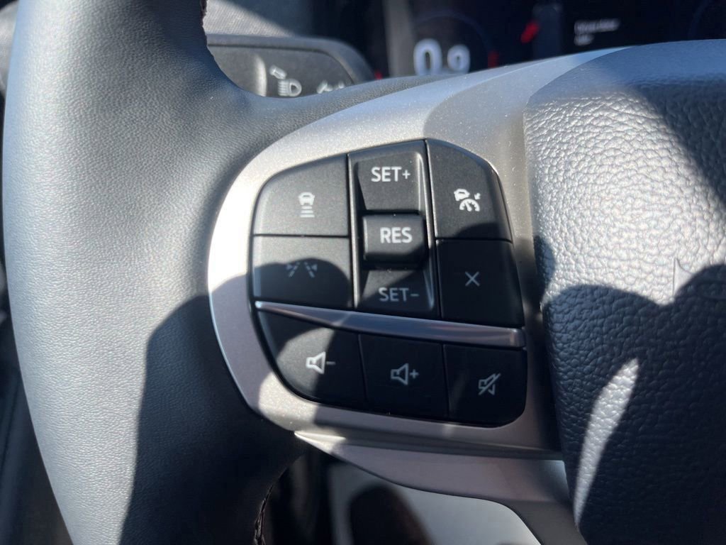New 2025 Ford Explorer Active w/ Active Comfort Package image 17