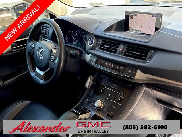 Used 2015 Lexus CT 200h w/ Navigation Package FWD image 31