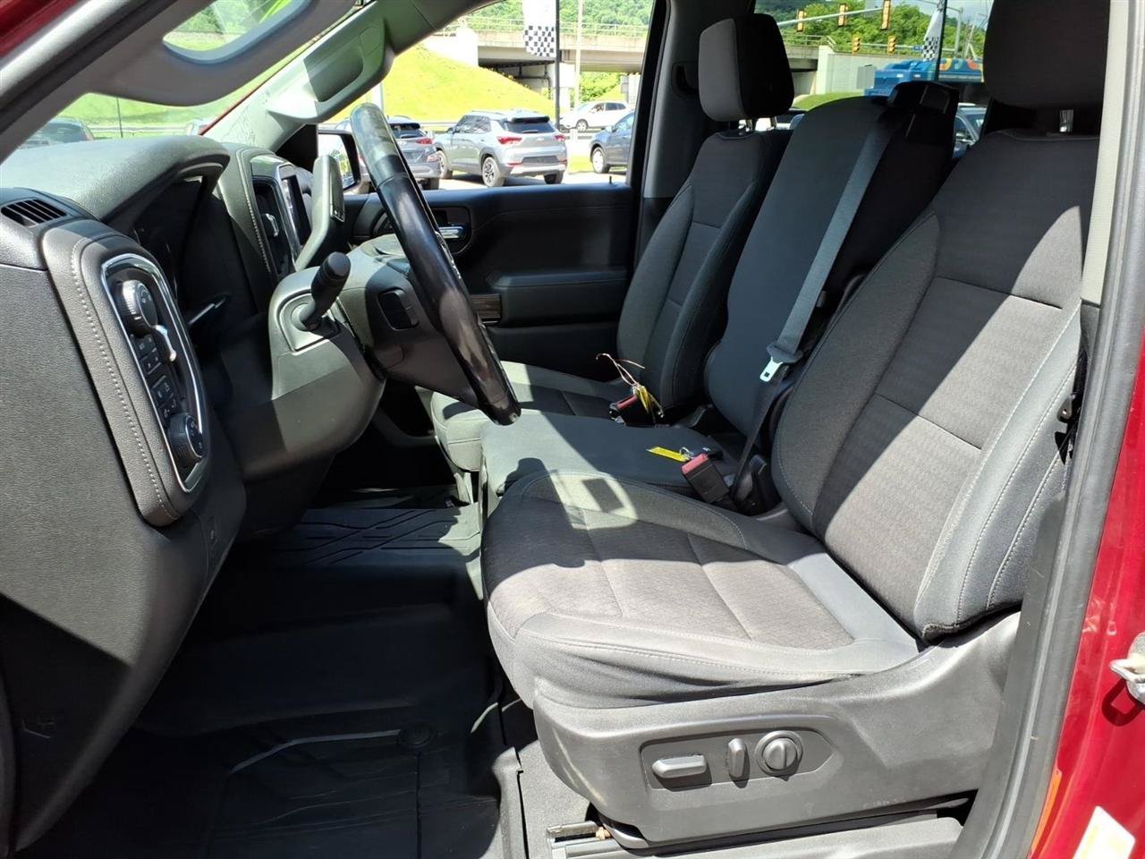 Used 2019 Chevrolet Silverado 1500 RST AWD/4WD image 7