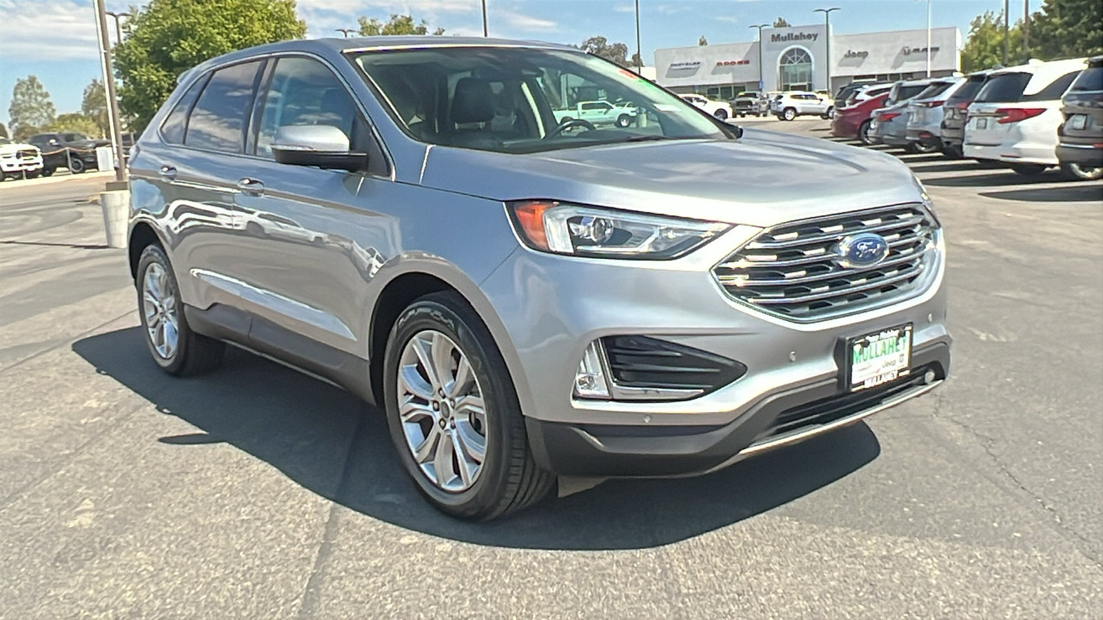 Used 2022 Ford Edge Titanium image 1