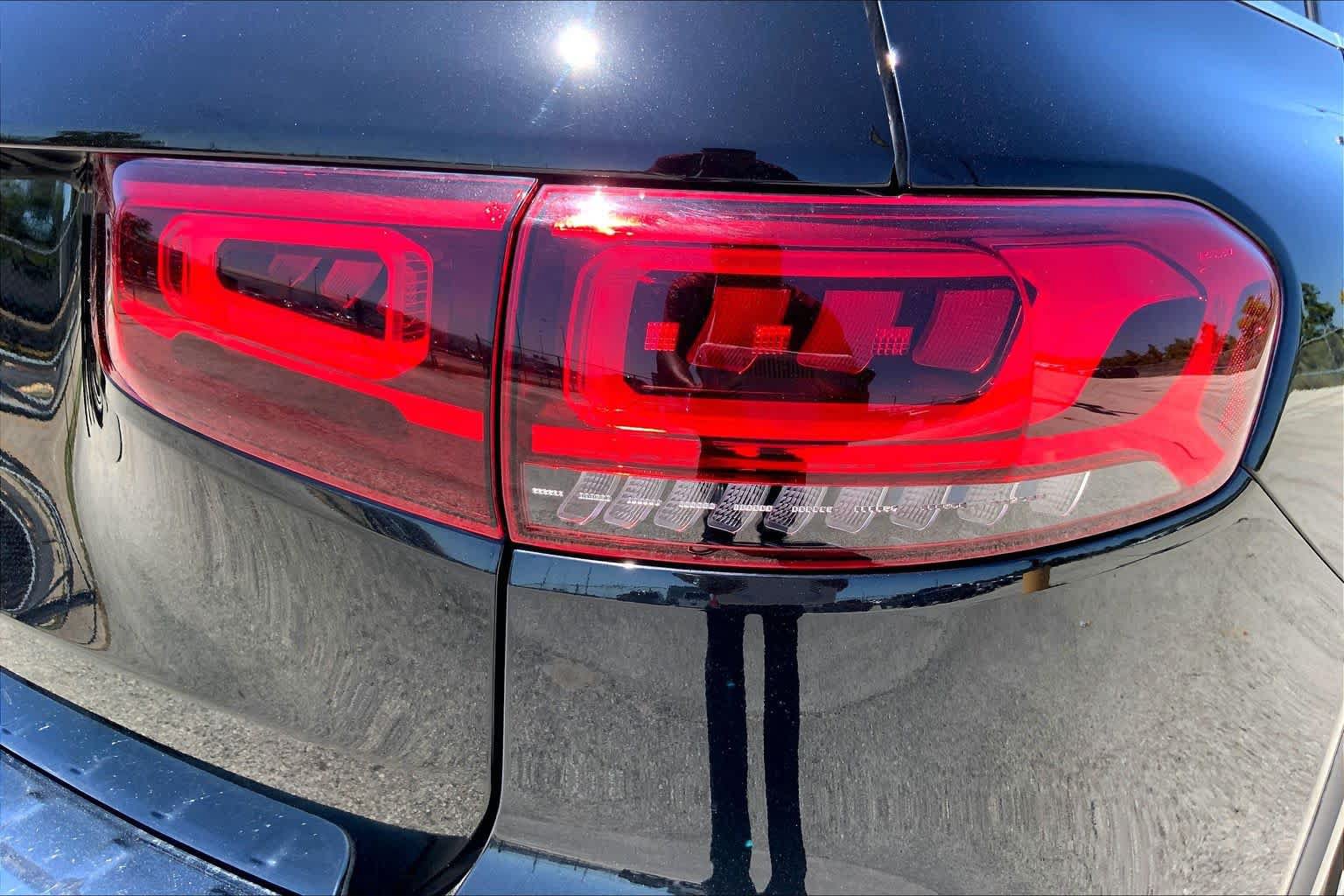 Used 2023 Mercedes-Benz GLB 250 image 30