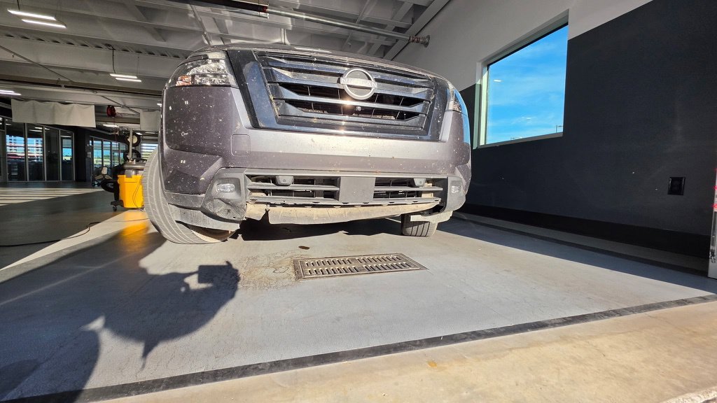 Used 2022 Nissan Pathfinder SL w/ SL Premium Package FWD image 8
