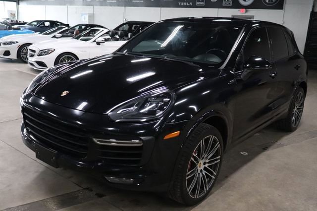 Used 2017 Porsche Cayenne Turbo AWD/4WD image 1