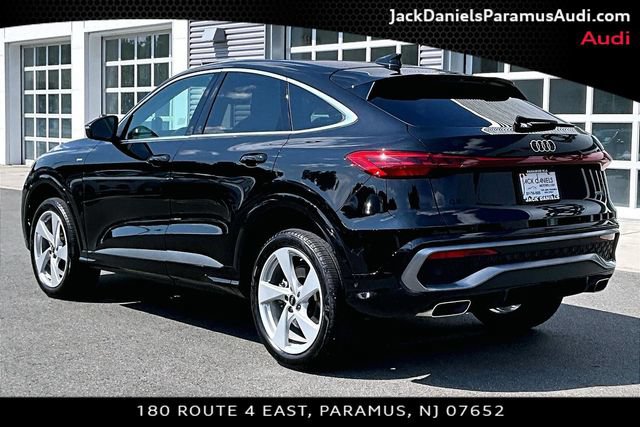 Used 2025 Audi Q5 Premium Plus w/ Premium Plus AWD/4WD image 10