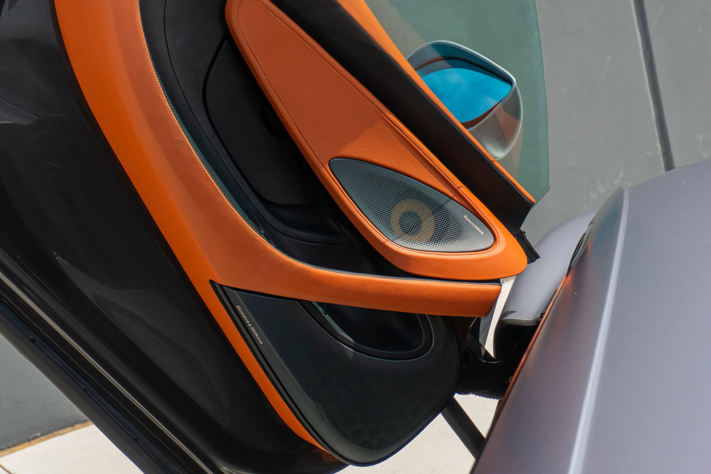 Used 2017 McLaren 570S Coupe RWD image 55