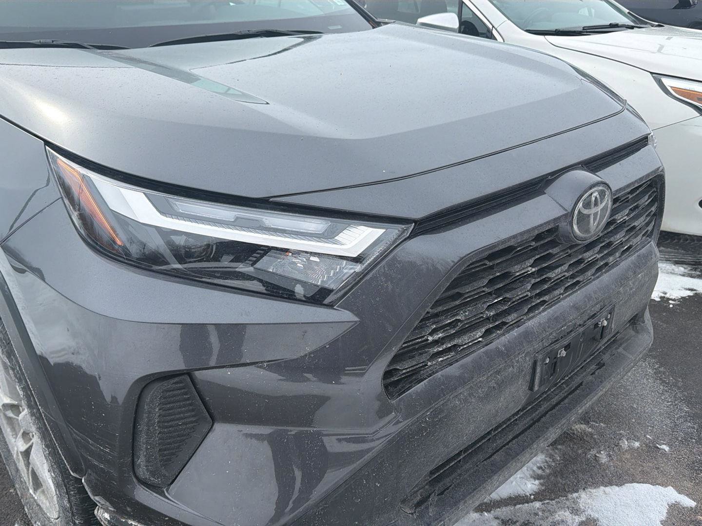 Used 2024 Toyota RAV4 XLE w/ Convenience Package image 4