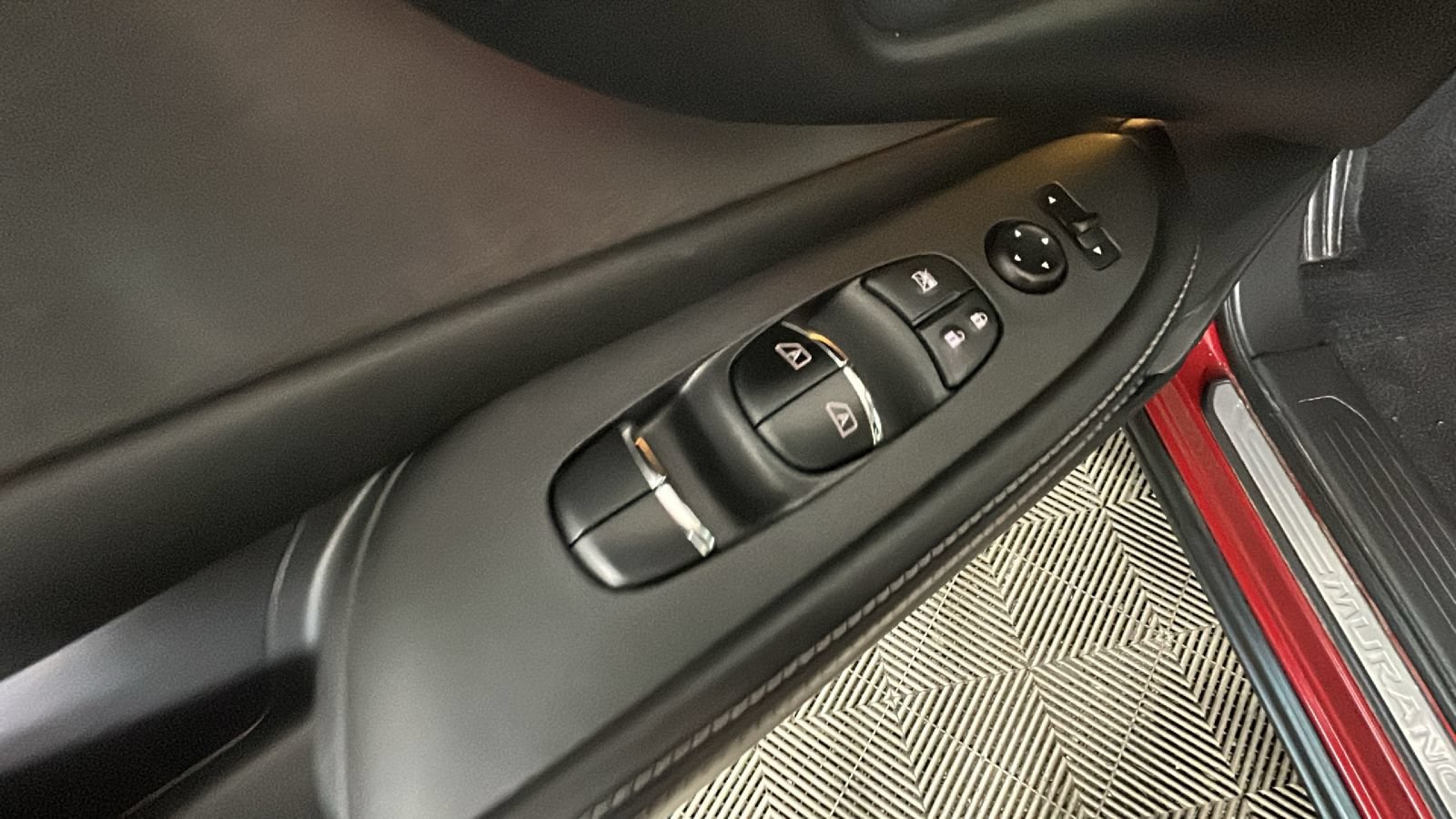 Used 2019 Nissan Murano SL w/ SL Technology Package AWD/4WD image 12