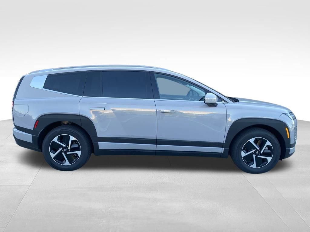 New 2026 Hyundai Ioniq 9 SE image 5