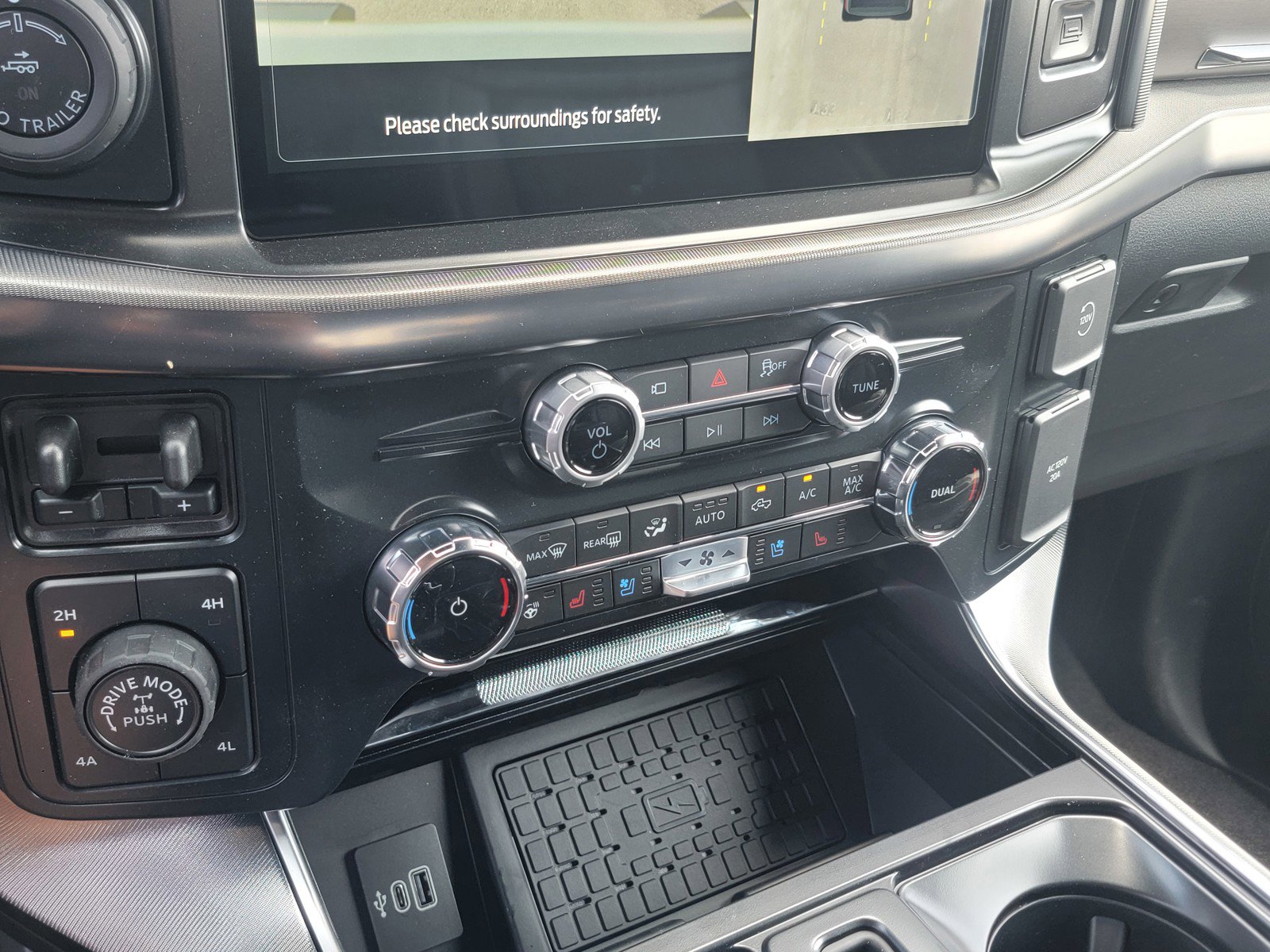 New 2025 Ford F150 Platinum w/ Equipment Group 702A High image 19