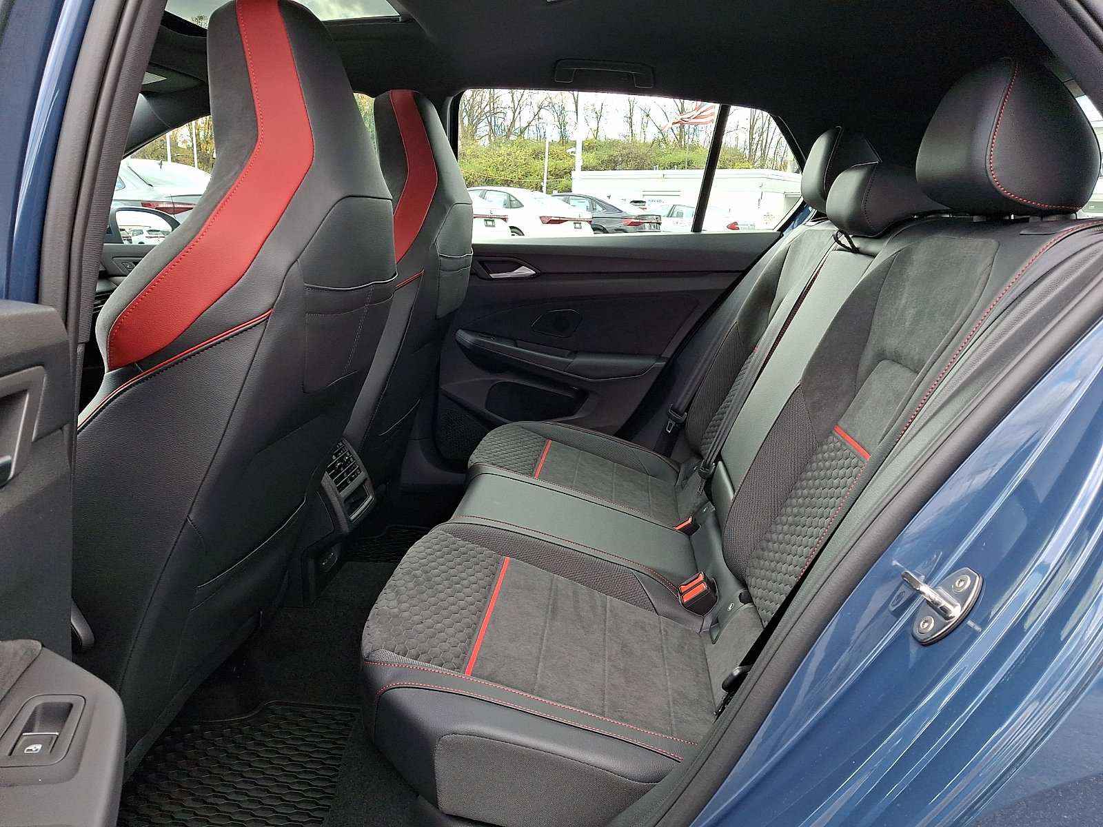 New 2026 Volkswagen GTI SE image 6