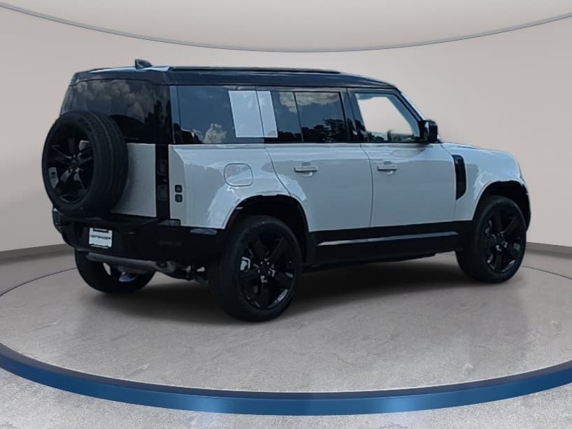 New 2026 Land Rover Defender 110 X-Dynamic SE AWD/4WD image 5