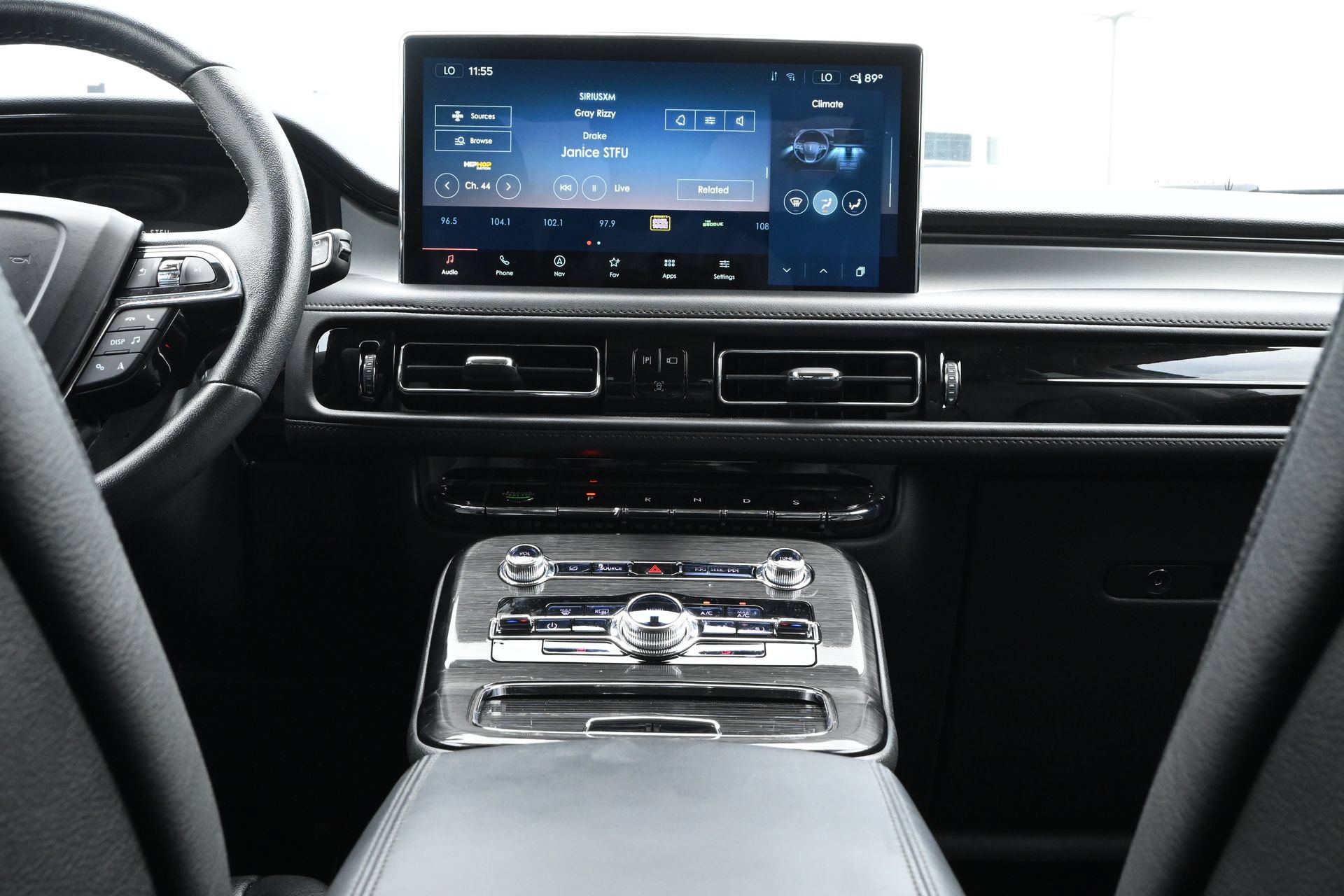 Used 2023 Lincoln Nautilus FWD w/ Premium Package image 13