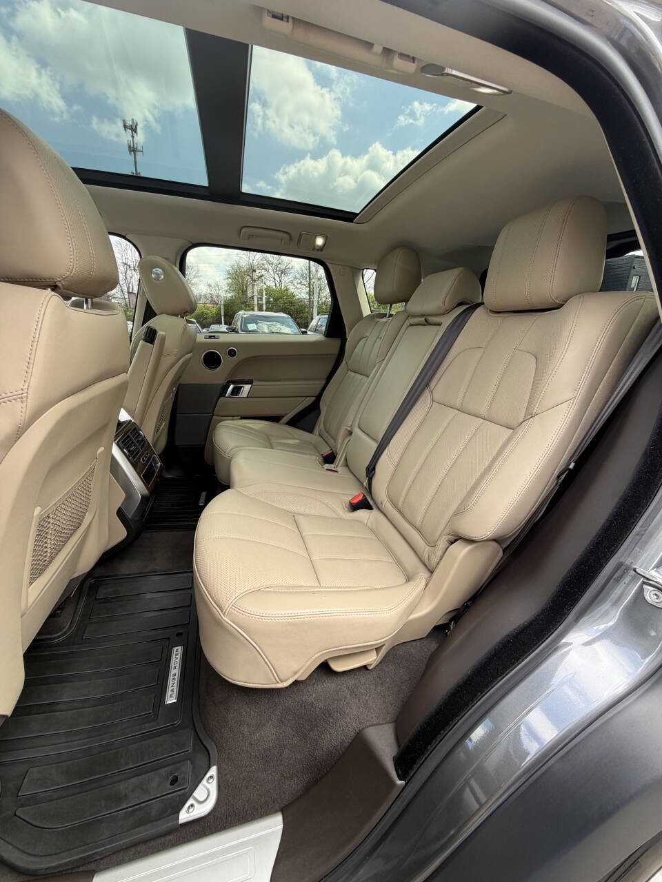 Used 2014 Land Rover Range Rover Sport HSE image 13