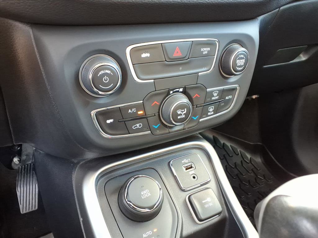 Used 2019 Jeep Compass Latitude w/ Popular Equipment Group image 24