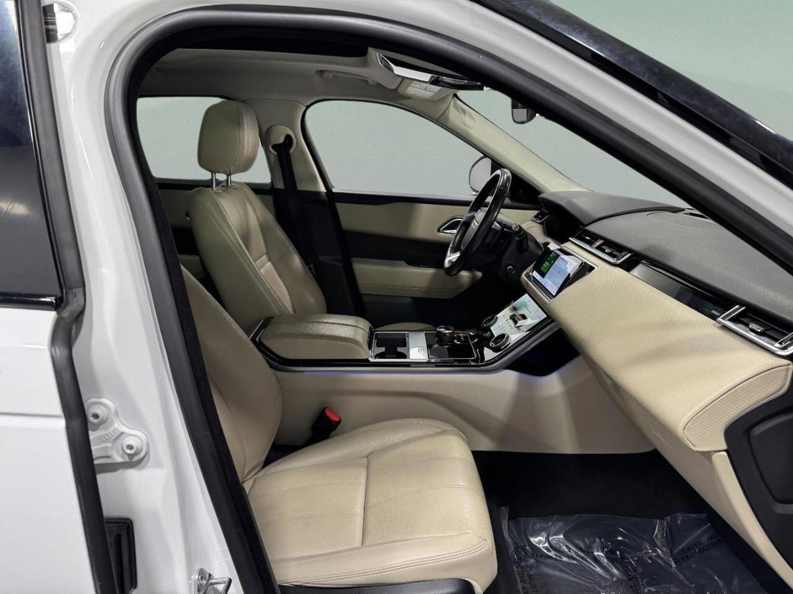 Used 2019 Land Rover Range Rover Velar S image 19