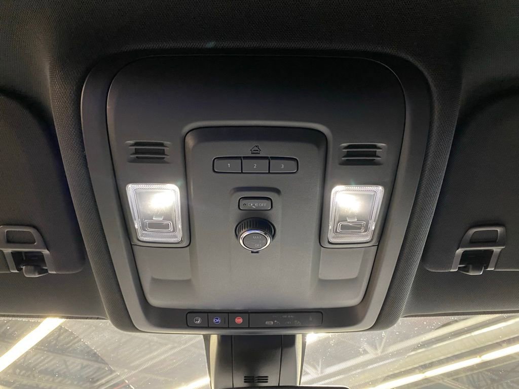 Used 2021 GMC Yukon SLT image 29