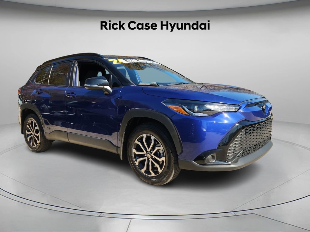 Used 2024 Toyota Corolla Cross SE image 9