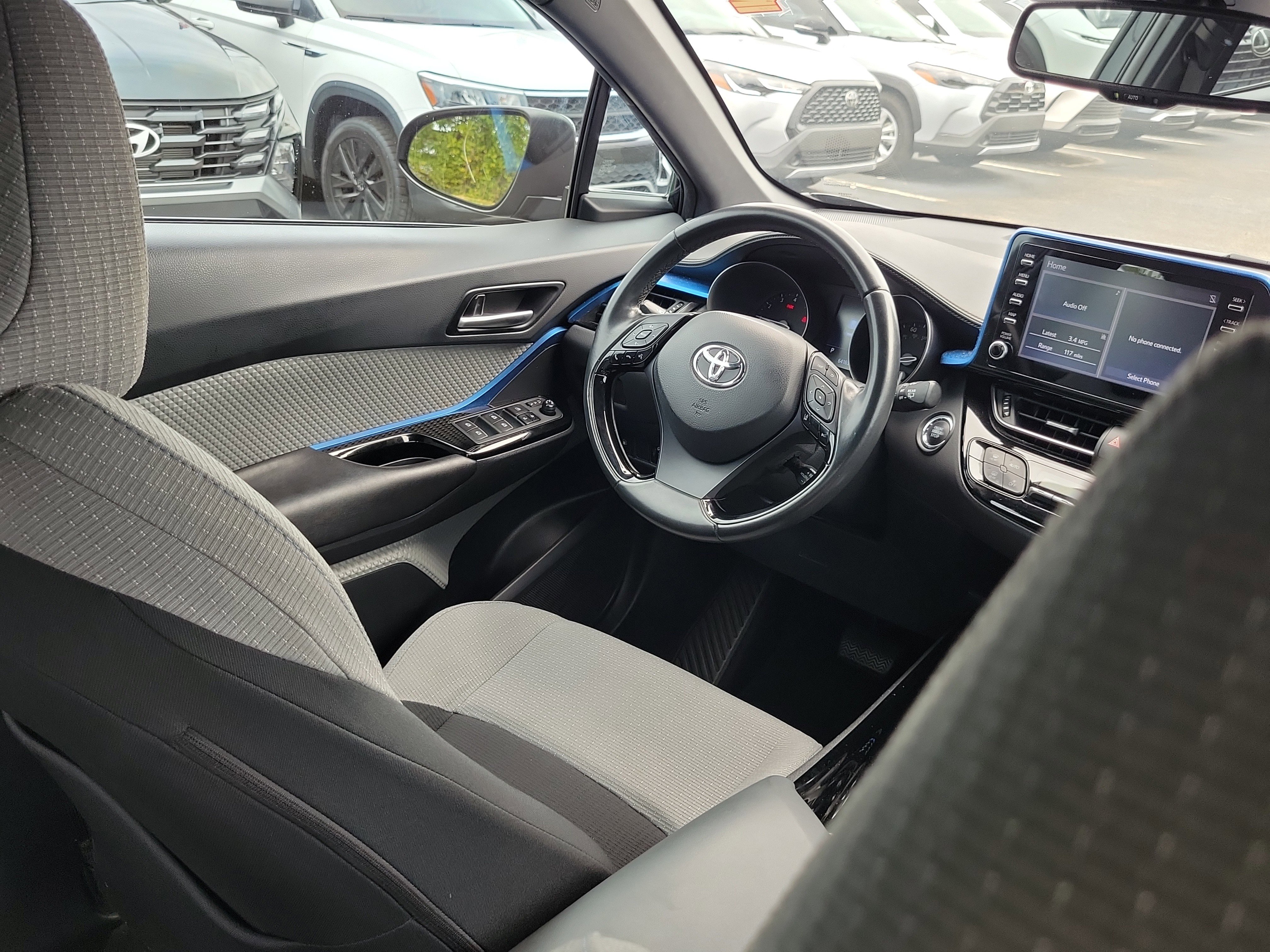 Used 2019 Toyota C-HR XLE FWD image 14