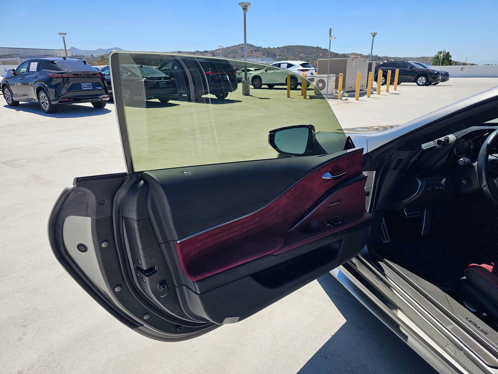 Used 2018 Lexus LC 500h w/ Performance Package RWD image 19