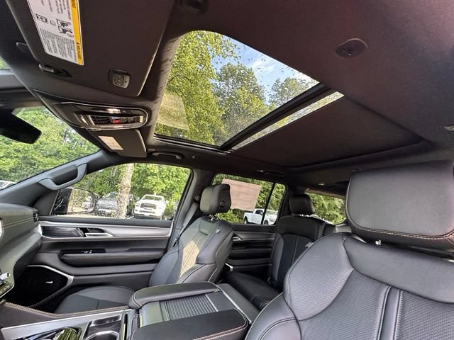 New 2026 Jeep Grand Wagoneer 4WD image 24