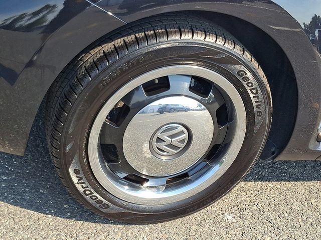 Used 2015 Volkswagen Beetle 1.8T FWD image 8