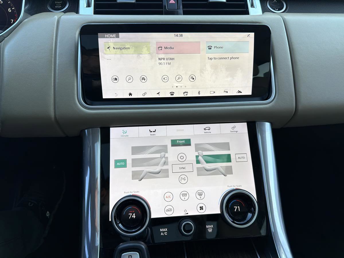 Used 2018 Land Rover Range Rover Sport HSE image 26