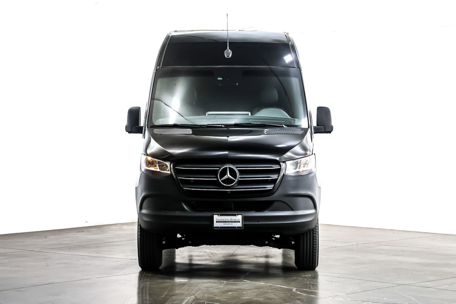 Used 2022 Mercedes-Benz Sprinter 2500 image 4