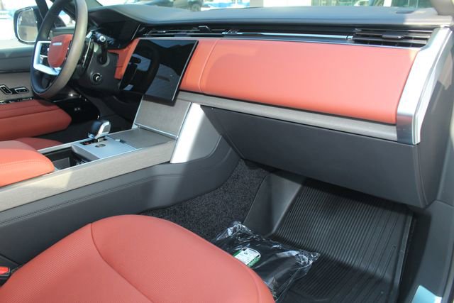 New 2026 Land Rover Range Rover SV image 24