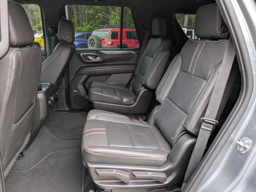 Used 2022 Chevrolet Tahoe RST w/ Luxury Package RWD image 15