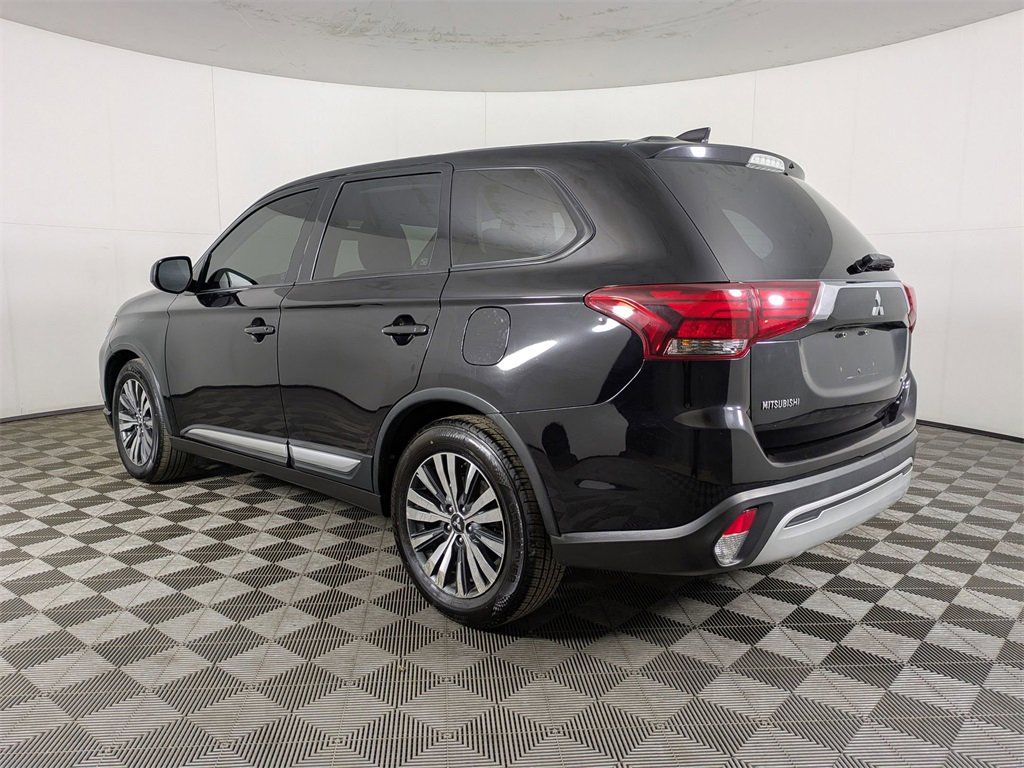 Used 2019 Mitsubishi Outlander ES image 3