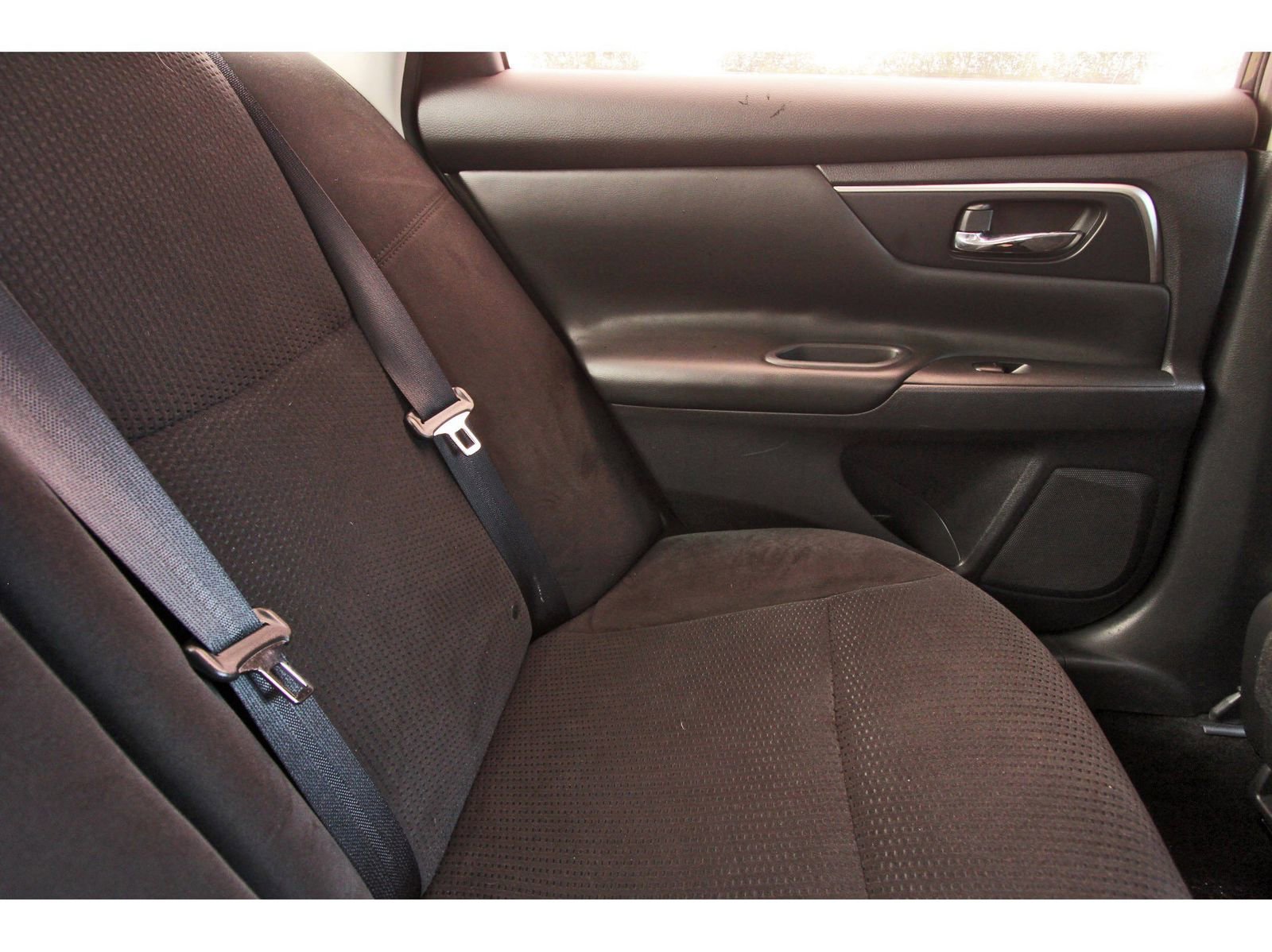 Used 2015 Nissan Altima 2.5 S w/ Power Driver Seat Package FWD image 14