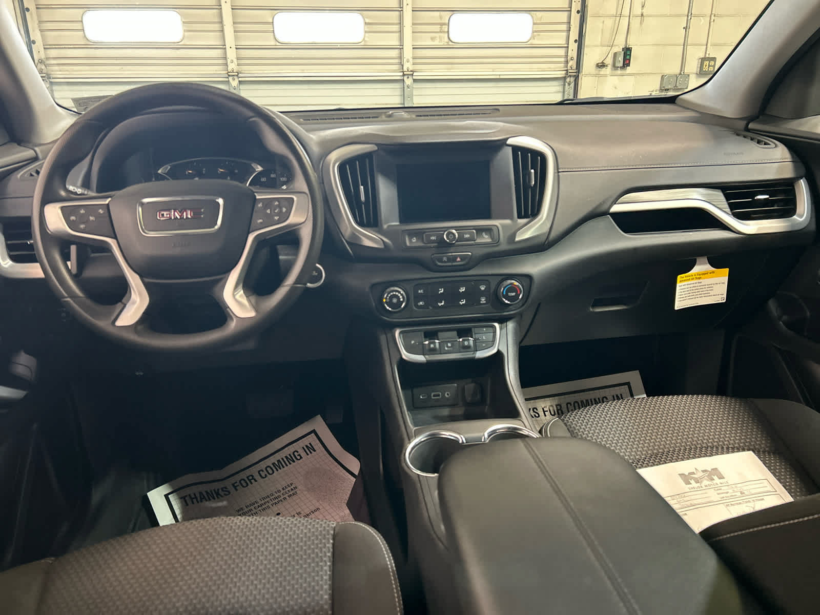 Used 2024 GMC Terrain SLE AWD/4WD image 4