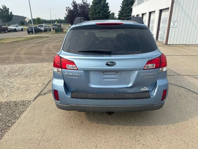 Used 2010 Subaru Outback 3.6R Premium AWD/4WD image 9