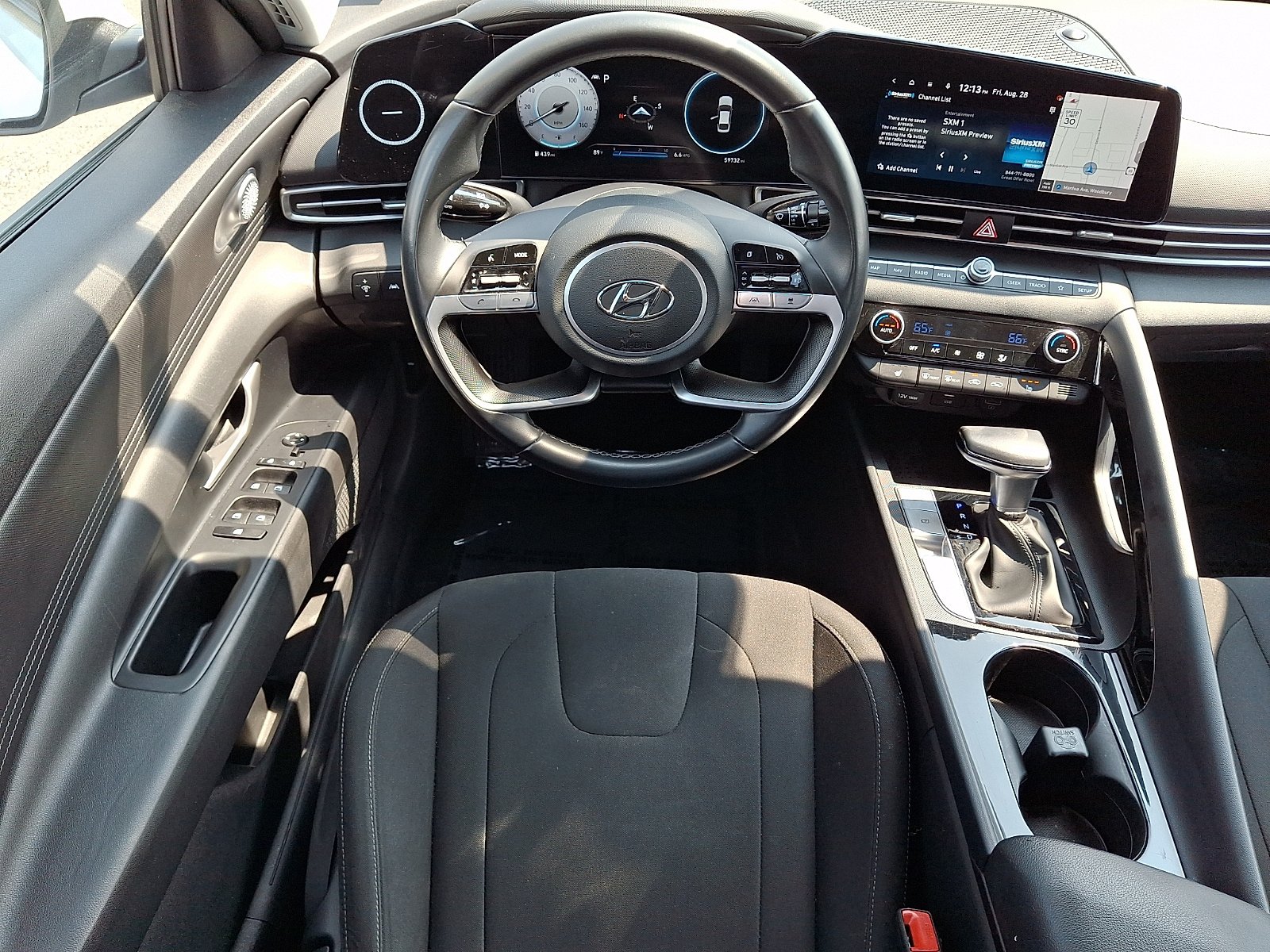 Used 2023 Hyundai Elantra SEL w/ Convenience Package FWD image 11