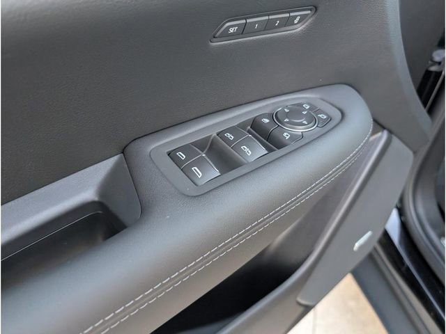 New 2026 Cadillac XT5 Sportv w/ LPO, Onyx Lite Package image 16