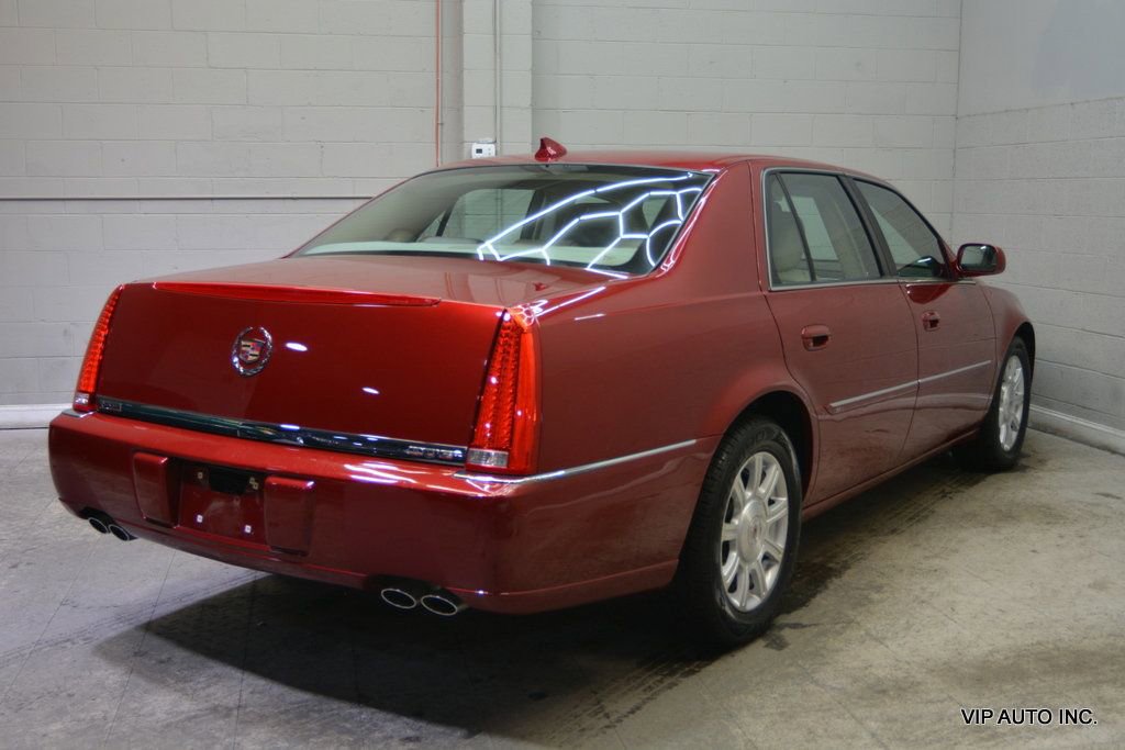 Used 2010 Cadillac DTS image 4