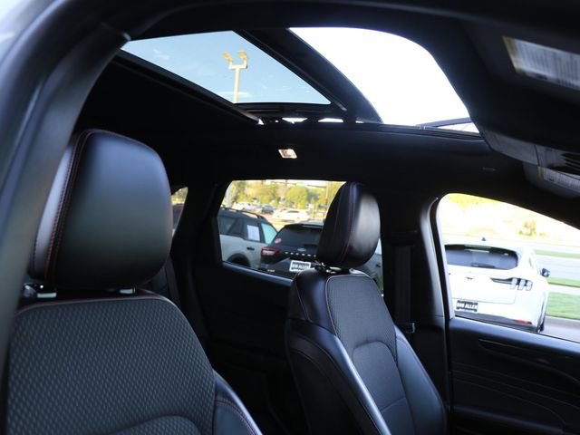 Used 2024 Ford Escape ST-Line w/ Tech Pack #1 image 9