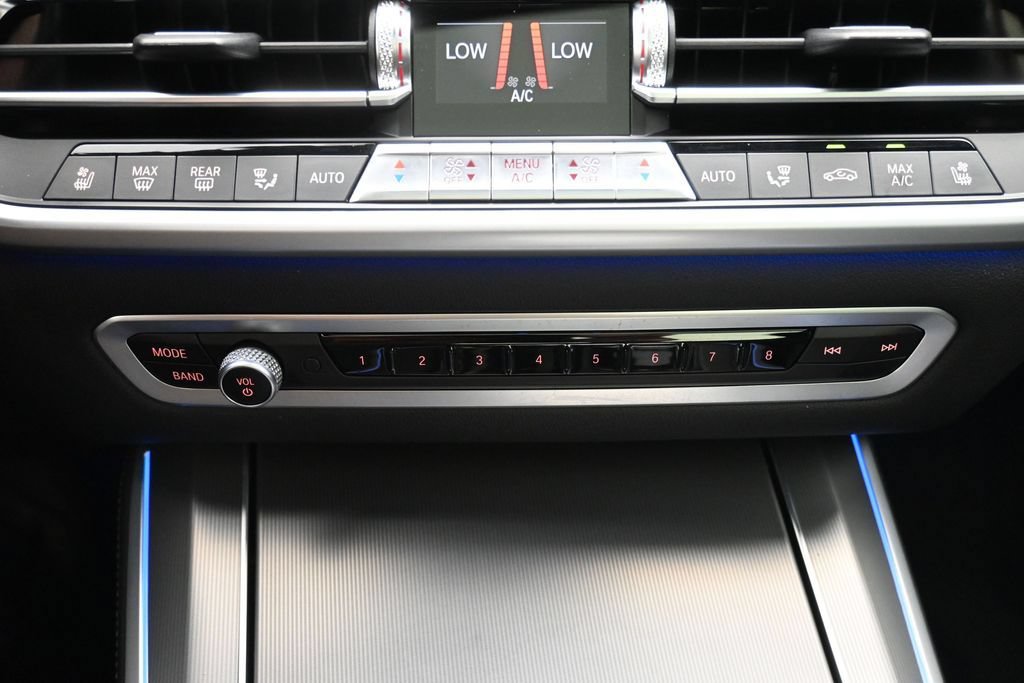 Used 2022 BMW X5 M50i w/ Executive Package AWD/4WD image 18