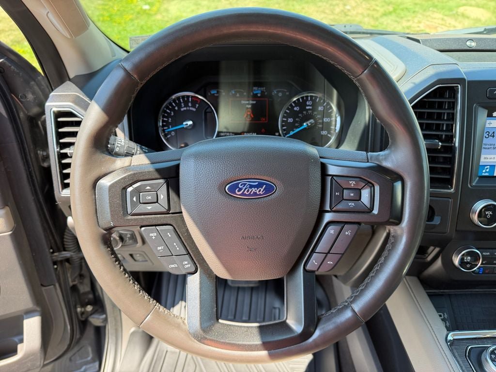 Used 2019 Ford Expedition Limited w/ Equipment Group 302A AWD/4WD image 15