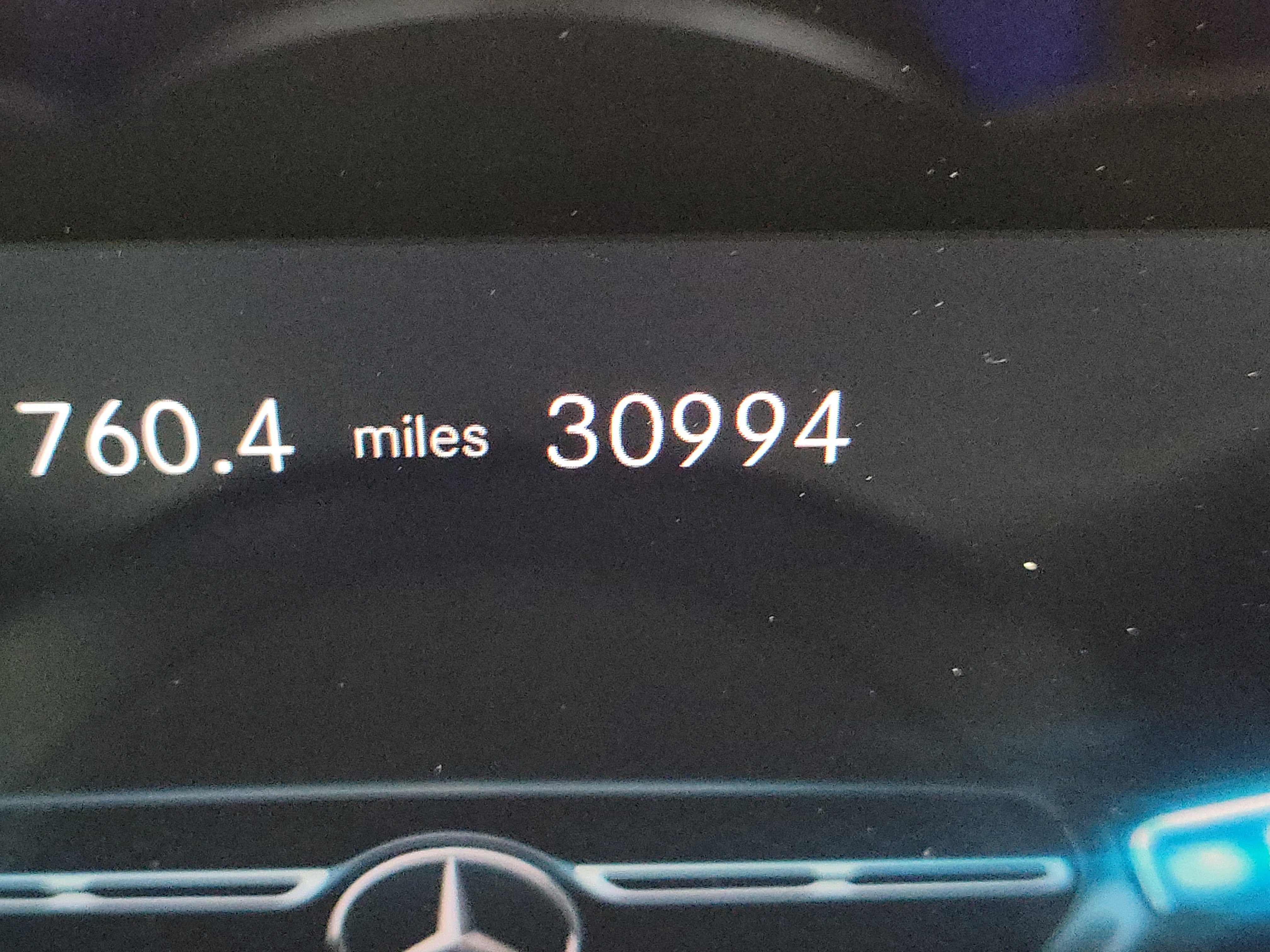 Used 2021 Mercedes-Benz GLB 250 4MATIC w/ Premium Package image 16