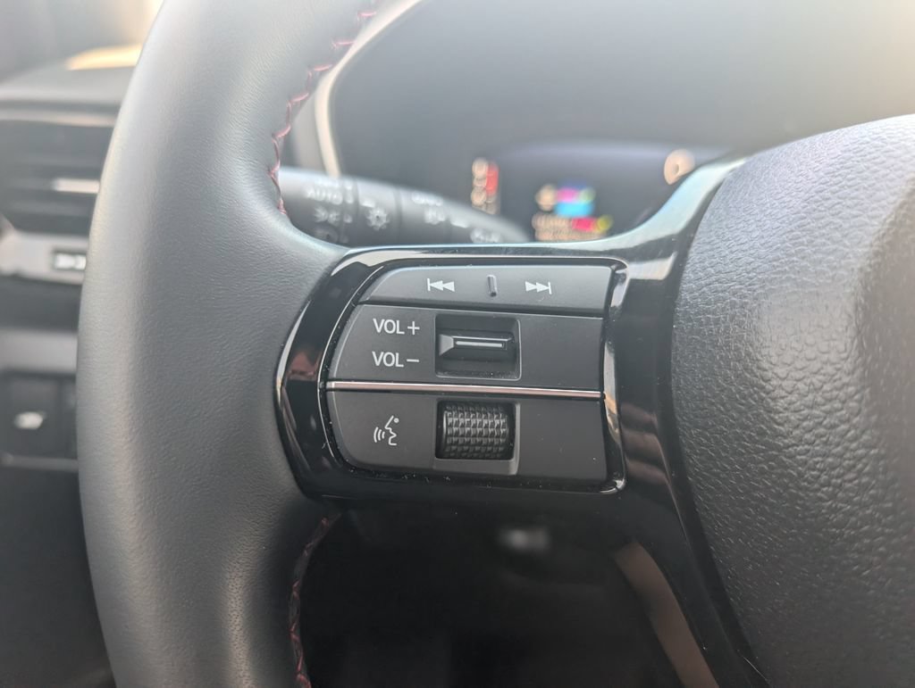 Used 2025 Honda Pilot Black Edition image 14