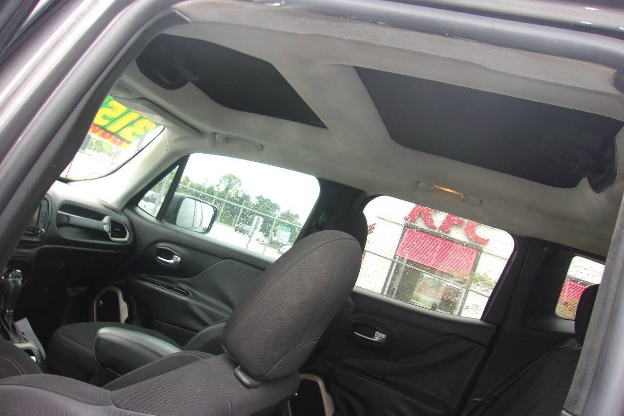 Used 2016 Jeep Renegade 75th Anniversary AWD/4WD image 12