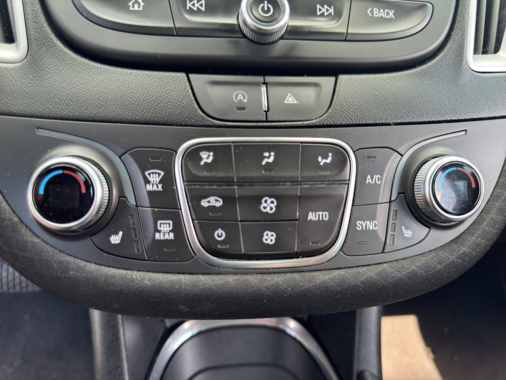 Used 2023 Chevrolet Malibu LT FWD image 20