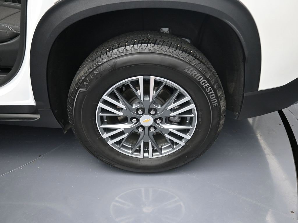 Used 2024 Chevrolet Traverse LT image 20