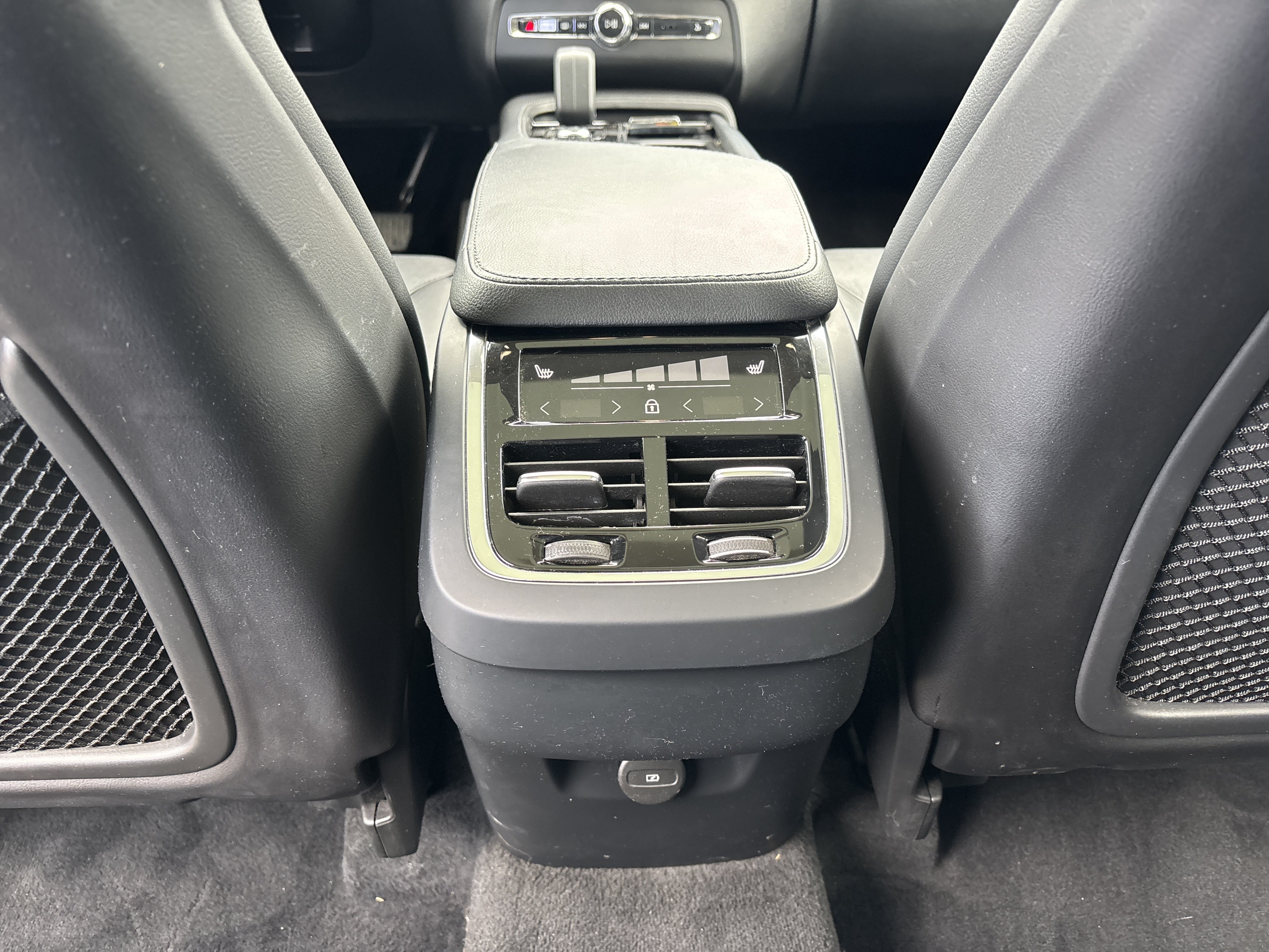 Used 2023 Volvo XC90 B5 Core AWD/4WD image 20